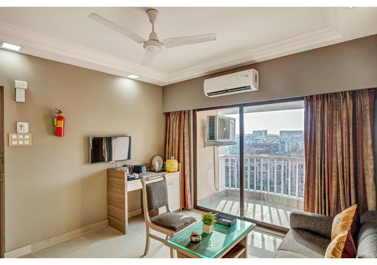 Ashok Deluxe Apartments, Marol Andheri East ムンバイ エクステリア 写真